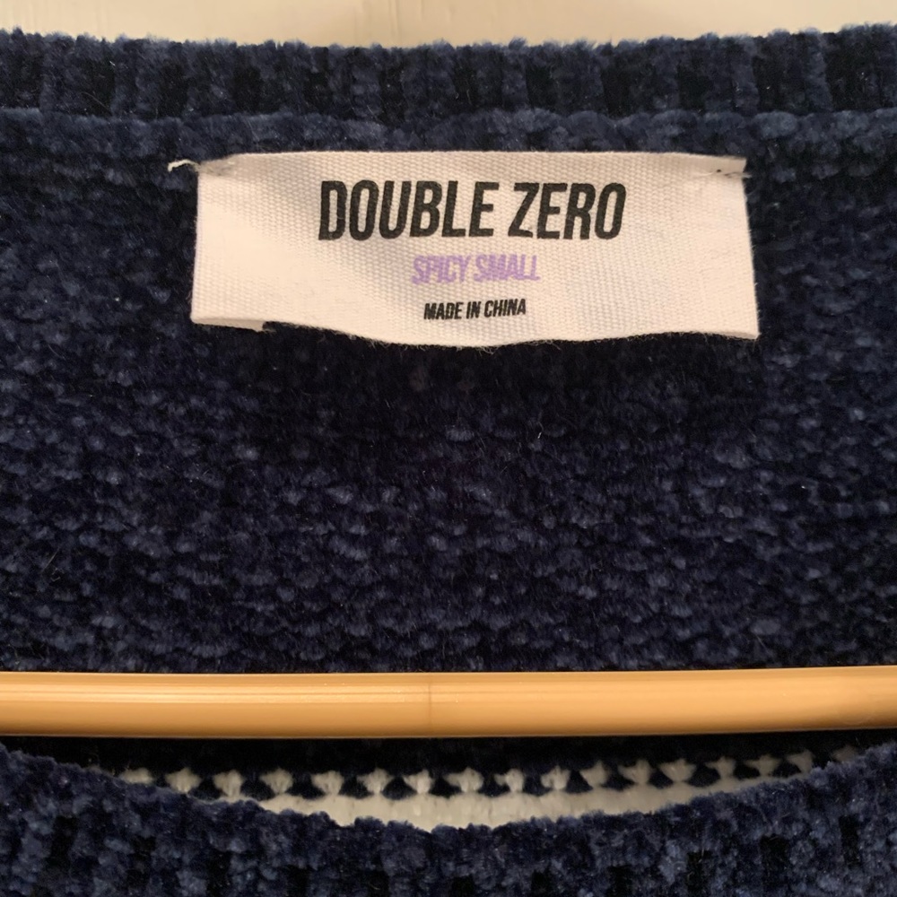 Sweater - Picture 2 of 2